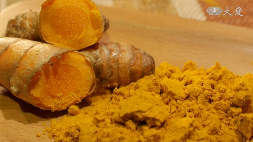 How to Make Your Own Turmeric Powder