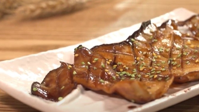 Braised King Oyster Mushroom with Sesame Seeds