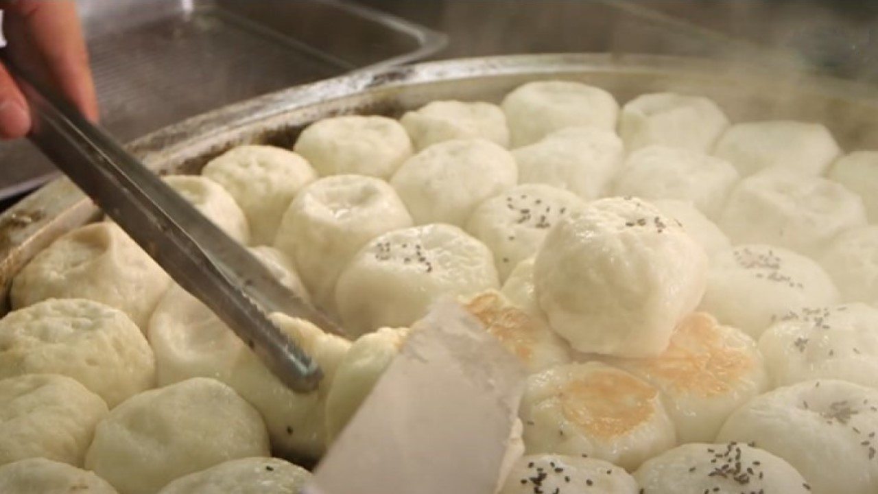 Finger-Licking Vegetarian Pan-Fried Buns