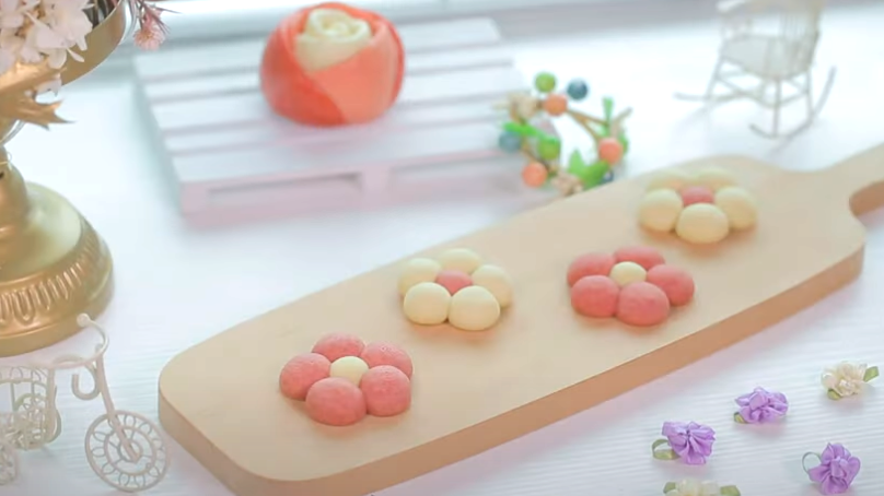 Flower-shaped Cookies